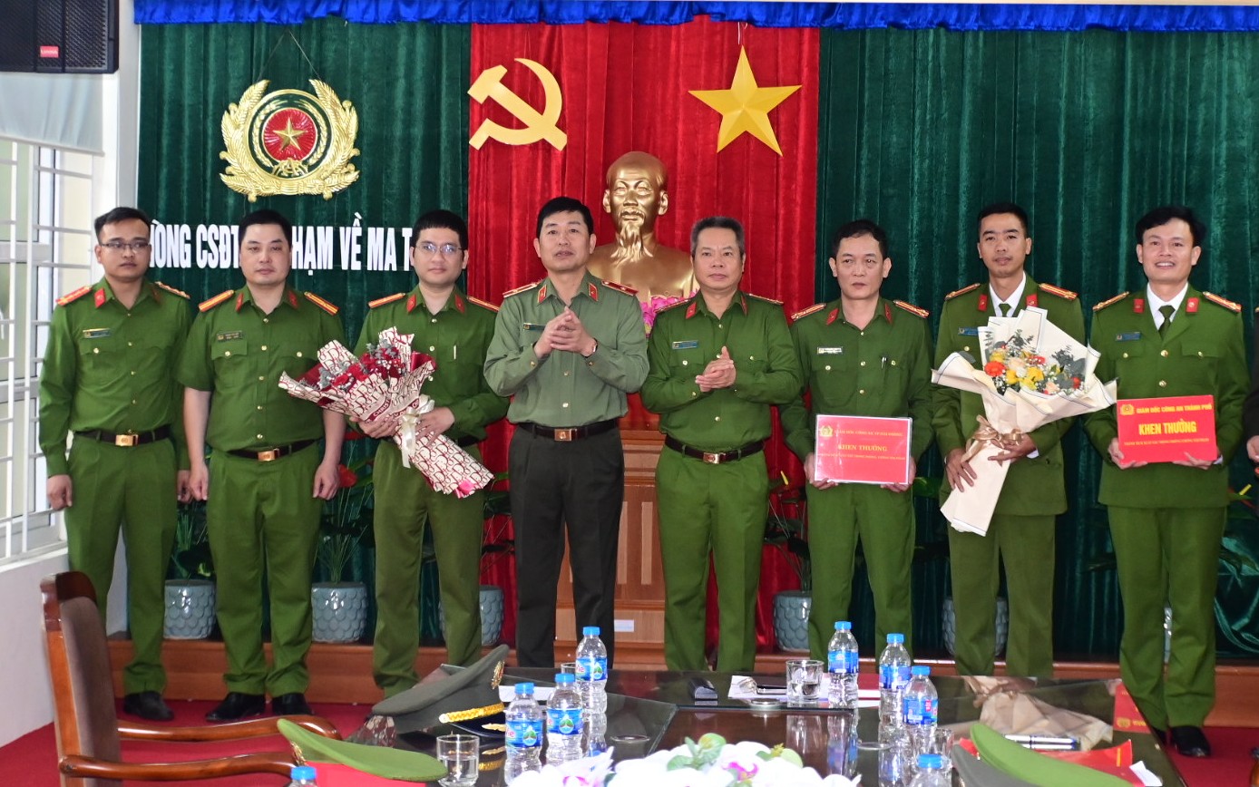 Nhân dân tổ dân phố số 6, phường Lam Sơn (Lê Chân) gửi Thư cảm ơn Phòng Cảnh sát ĐTTP về ma tuý